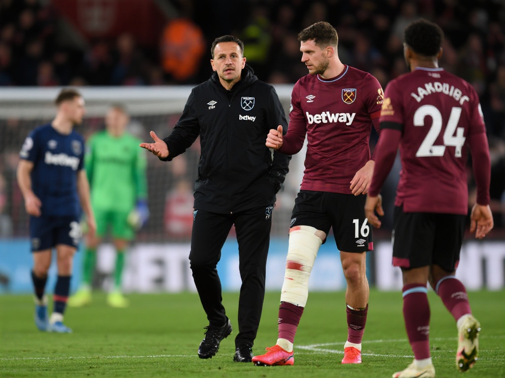 在现代足球中，球员的身体状况直接关系到球